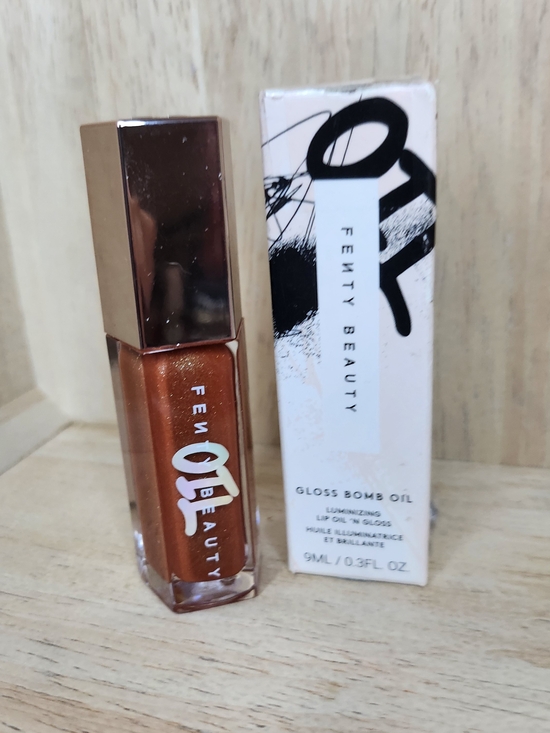 Fenty Beauty Other - Fenty Beauty Gloss Bomb Oil Luminizing Lip Oil 'N Gloss in the shade "Fenty Glow